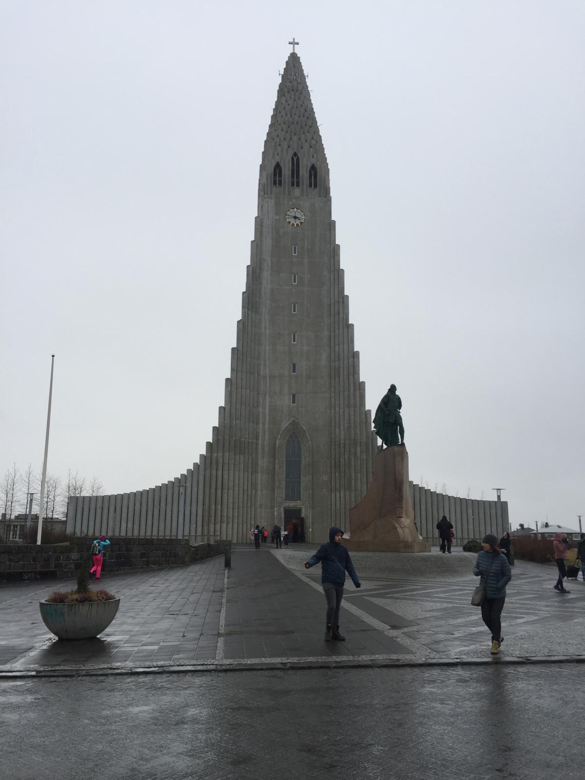 Hallgrímskirkja Reykjavík — Two for the Row'd