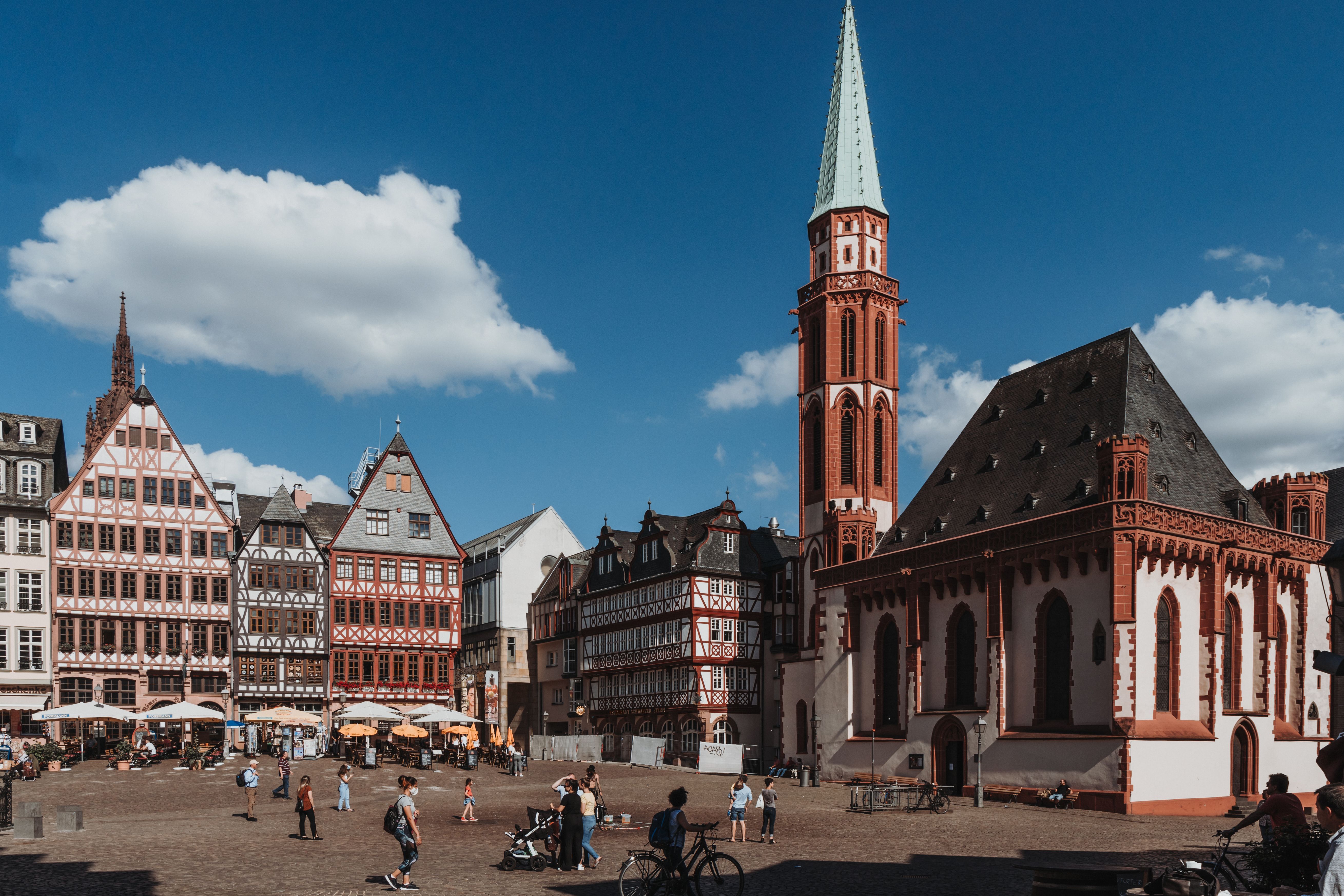 Historic Frankfurt city centre — Two for the Row'd
