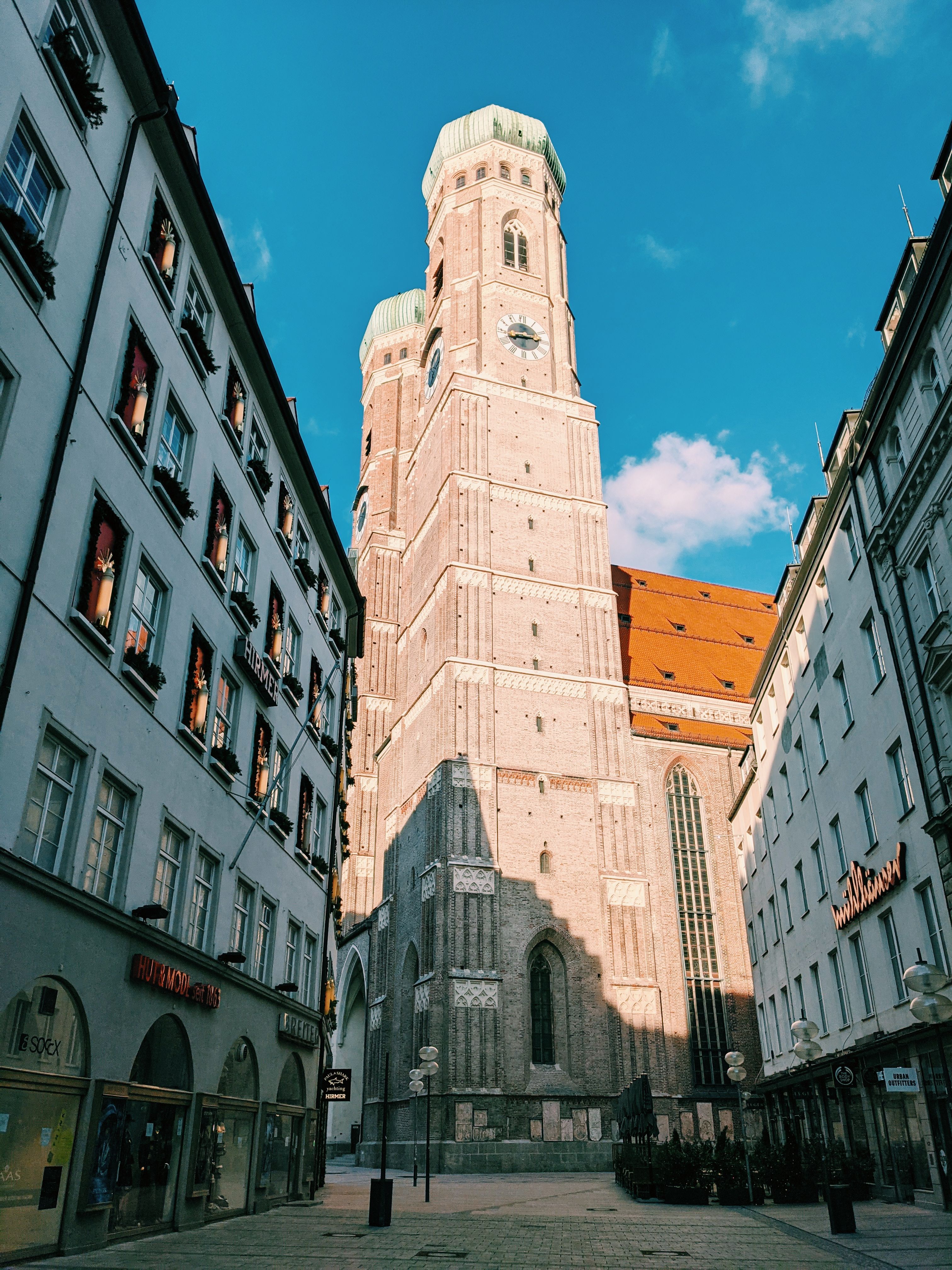 Munich street scene — Two for the Row'd
