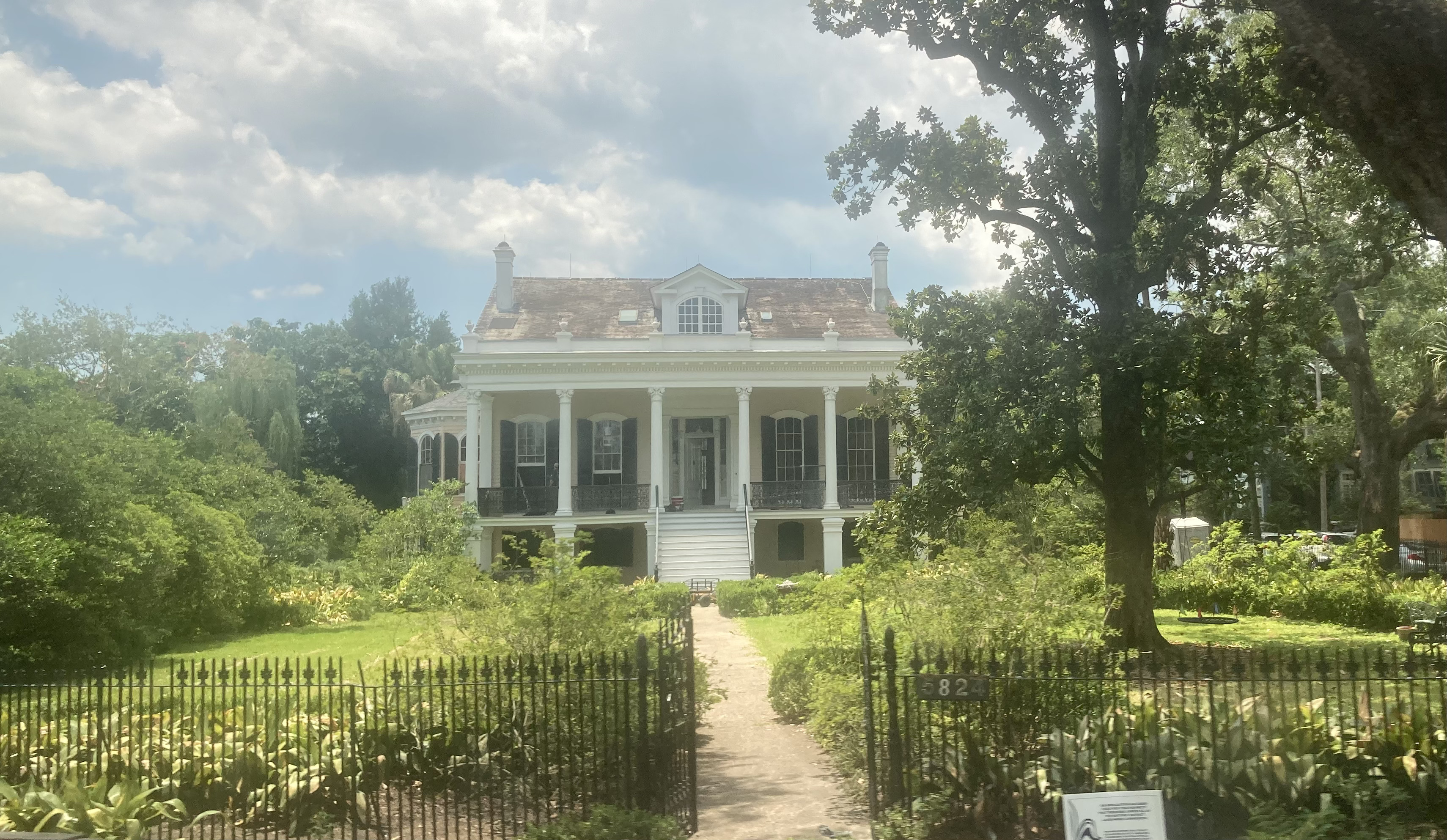 Oak Alley Plantation in Vacherie Louisiana during our Deep South road trip