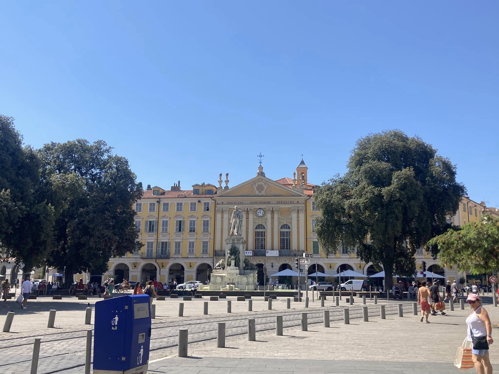 Architecture and sightseeing in Nice, France